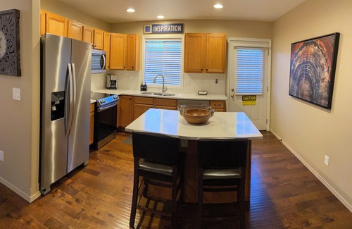 Whitefish Condo | Beautiful Condo with AC, Hot Tub & Fireplace near Golf, Lake, Skiing & Downtown