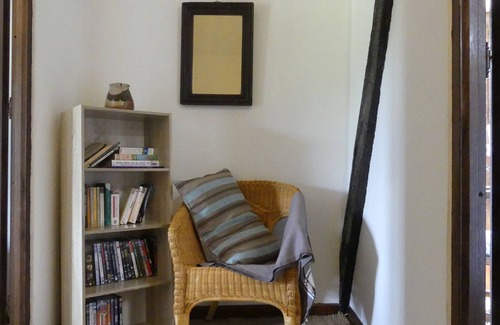 Saint-Quentin-les-Beaurepaire House | Beautiful converted barn with 4 bedrooms, 4 shower rooms off the beaten track