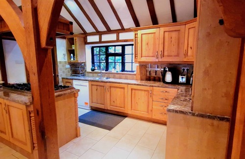 Brentwood Other | Beautiful cottage in Brentwood