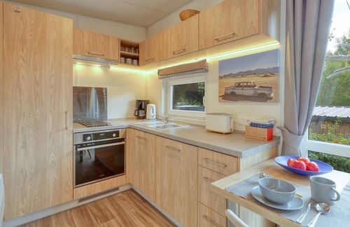 Wemding House | Beautiful cottage in excellent location overlooking the forest lake.
