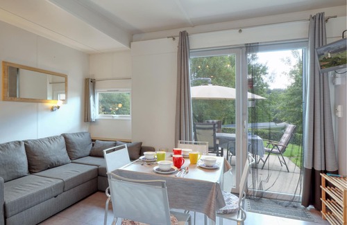 Wemding House | Beautiful cottage in excellent location on the lake.