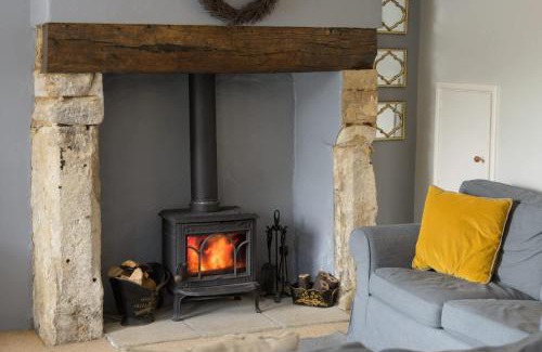 Sherston House | Beautiful Cottage in Picturesque Cotswolds Village