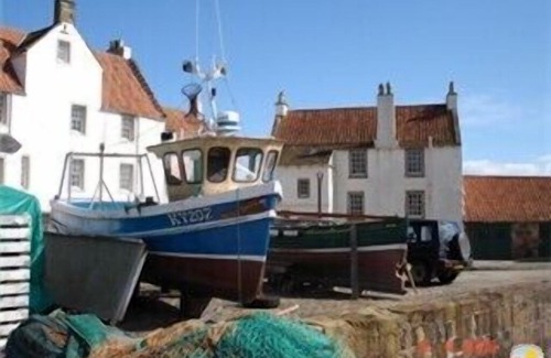 Pittenweem Cottage | Beautiful cottage with sea views in Pittenweem nr St Andrews - families welcome.