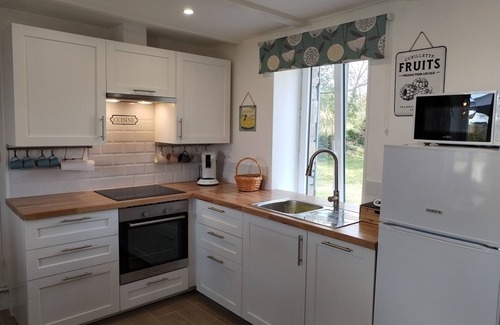 Gavray Cottage | Beautiful country Cottage nLa Croix Douillet perfect for couples and families.