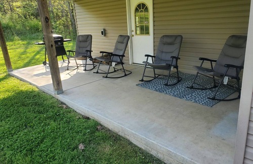 Richland House | Beautiful country setting! 23 minutes from Fort Leonard Wood!