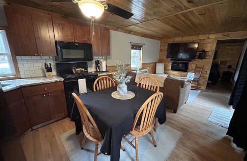 Brantingham House | Beautiful, cozy 2 bedroom house on Brantingham Lake!