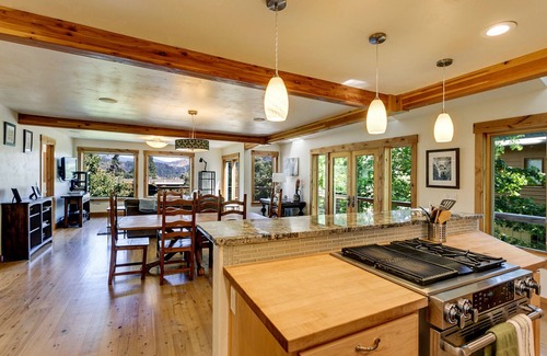 Hood River House | Beautiful Creekside DT Hood River Home, balcony w/River Views, walk to town