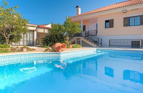 Aldeia de Brescos Villa | Beautiful Deluxe Villa 4 Bedroom