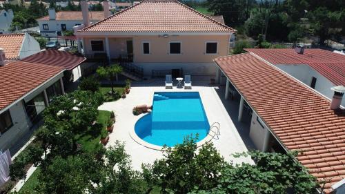Aldeia de Brescos Villa | Beautiful Deluxe Villa 4 Bedroom