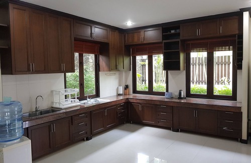 Kathu Villa | Beautiful detached 5 bedroom, 4 bathroom Private Pool VILLA, 10 persons,