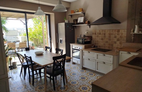 Villalbe House | Beautiful family home with pool