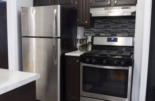 Eastpointe House | Beautiful family home w/King bed, Pool tbl, Basement