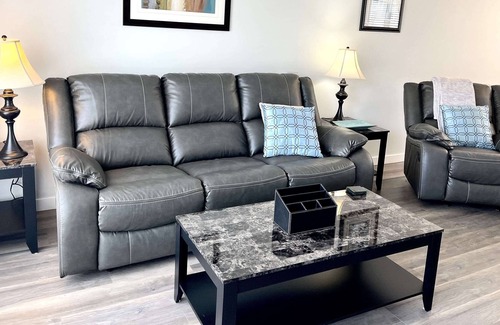 Red Deer House | Beautiful Five Bedroom Upgraded Home - Great Location!