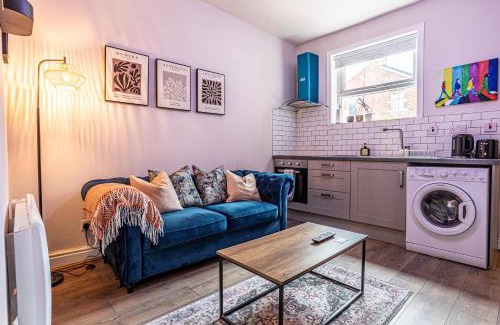 Levenshulme Apartment | Beautiful Flat - Great Location - Perfect for Long Stays