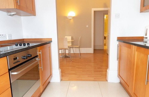 London City Centre Apartment | Beautiful flat on Trafalgar Square, Balcony overlooking the Pall Mall