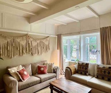 Bray on Thames Apartment | Beautiful flat sleeps 4 in Taplow Maidenhead Near Windsor and Ascot racecourses Near Legoland