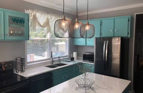 South Lethbridge House | Beautiful Folk Victorian home in the heart of Lethbridge.