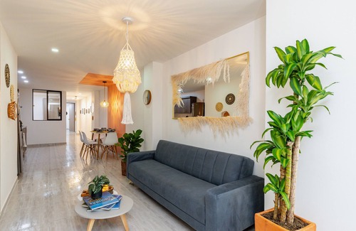 Estadio Apartment | Beautiful fornished ,3 bdrm apt with air-conditioning near stadium.