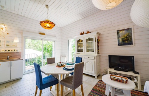 Chissay-en-Touraine House | Beautiful private villa for 3 guests with WIFI, TV and pets allowed