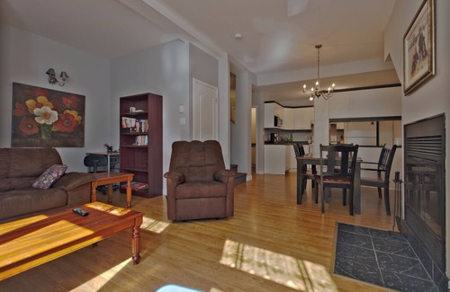 Vieux-Quebec-Cap-Blanc-colline Parlementaire Condo | Beautiful Fully Furnished Condo - Inside Old Quebec