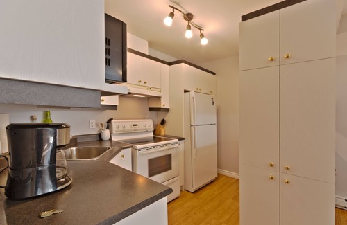 Vieux-Quebec-Cap-Blanc-colline Parlementaire Condo | Beautiful Fully Furnished Condo - Inside Old Quebec