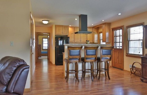 Merriwether House | Beautiful Germantown Ranch CLOSE TO EVERYTHING!