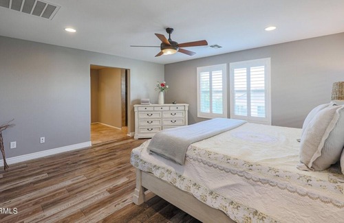 Rovey Farm Estates House | Beautiful Glendale Gem With Room For Everyone!