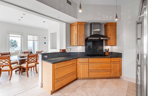 Dauphin Island House | Beautiful Gulf Front home in gated East End community