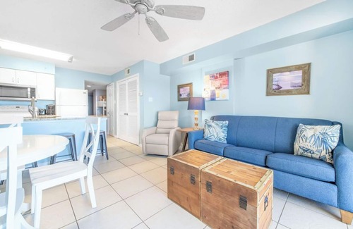 Gulf Shores Condo | Beautiful Gulf Front Condo ~ 1BR 2BA+Bunks ~ Keyless Entry ~ Royal Palms 1202