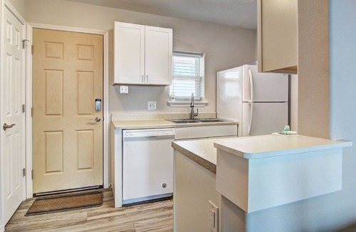 Port Aransas Condo | Beautiful gulf views from this Sea Isle Village condo!