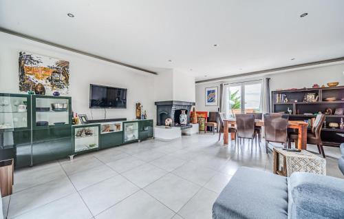 Pierrefitte-sur-Seine House | Beautiful Home In Pierrefitte-Sur-Seine