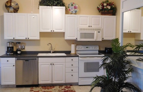 Bonita Springs House | Beautiful Heated Saltwater Pool/Hot Tub Home, 4 Minutes to Beach, Great Biking