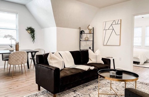 East Liberty Apartment | Beautiful, High-End, A/C, All New 2BR/1BA