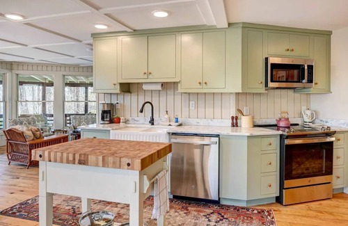 Highlands Cabin | Beautiful Highlands Cabin: Large Game Room, Hot Tub