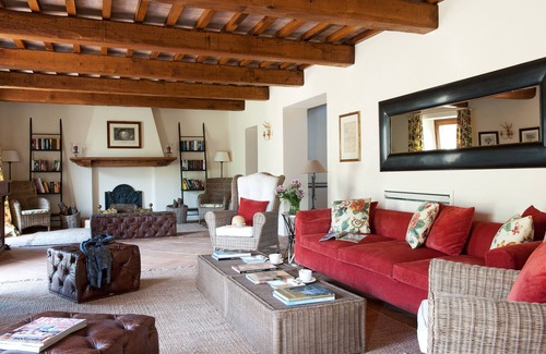 Montelaguardia Villa | Beautiful Hilltop 6 Bedroom Villa near Perugia