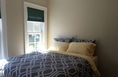 Harters Heights House | Beautiful Historic Home, Walk to Campus and Eddy Street.