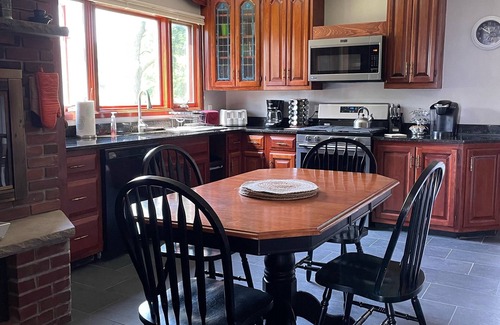 Auburn House | Beautiful Historic Lakehouse With Breathtaking Views Of Owasco Lake