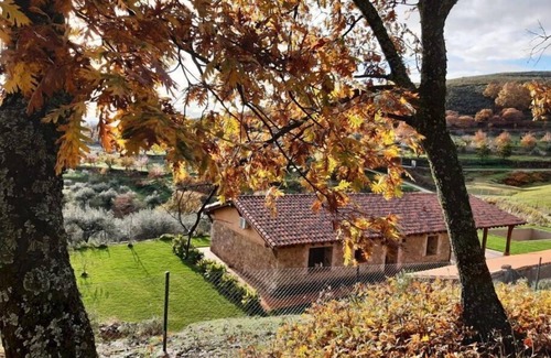 Candeleda House | Beautiful house surrounded by meadows and oaks, with private pool and excellent views of the valley