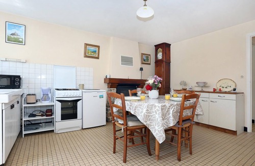 Andouille-Neuville House | Beautiful home in Andouillé-Neuville