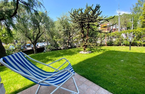 Colombare Apartment | Beautiful Holiday Apartment in Sirmione with Underground Garage