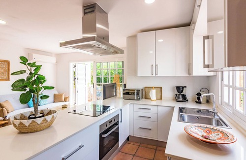 Morro Jable Apartment | Beautiful holiday rental with shared pool