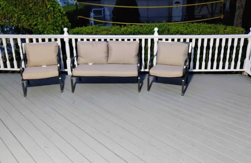 Shirley House | Beautiful home Apartment in Shirley /15mins to Hamptons