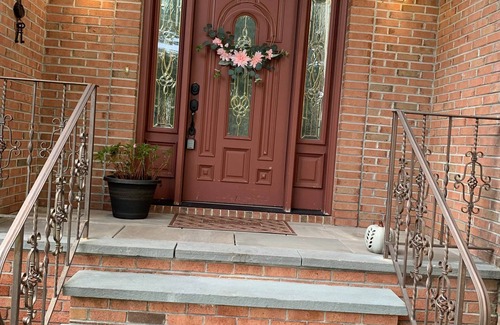 Shirley House | Beautiful home Apartment in Shirley /15mins to Hamptons