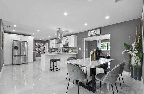 Miami Gardens House | Beautiful Home Away From Home