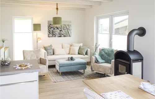 Busum House | Beautiful Home In Büsum With Kitchen