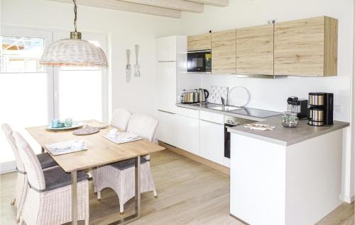 Busum House | Beautiful Home In Büsum With Kitchen