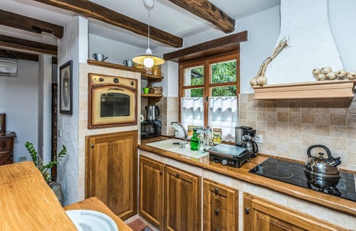 Sveti Bartol House | Beautiful home in Groznjan