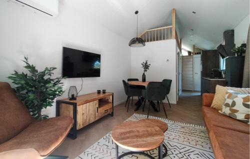 Heinkenszand House | Beautiful Home In Heinkenszand