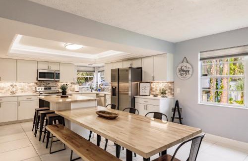 Rural Estates House | Beautiful Home in Naples with Huge Private Pool