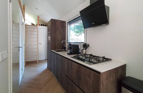 Heinkenszand House | Beautiful home in Heinkenszand